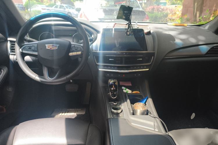 Used Cadillac CT5 2022 28T Luxury Version (Standard Edition) Center Console
