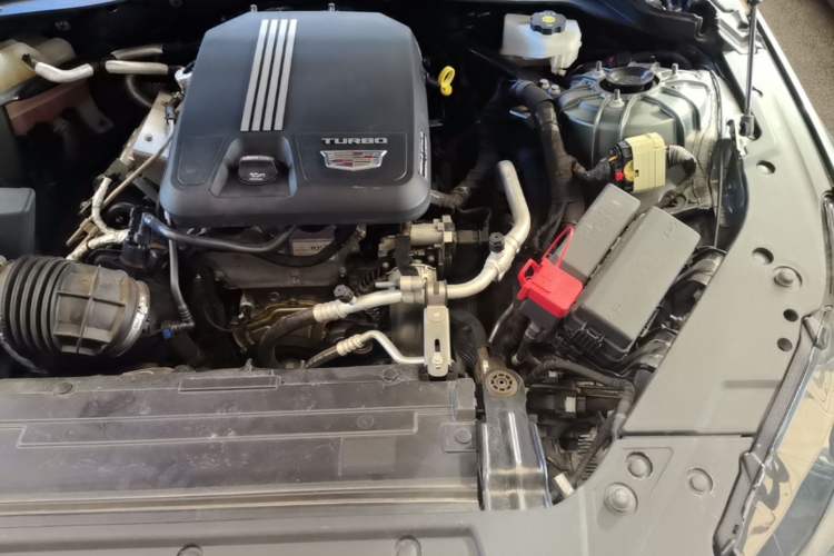 Used Cadillac CT5 2022 28T Luxury Edition Engine Bay Left