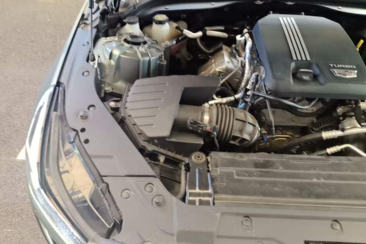 Used Cadillac CT5 2022 28T Luxury Edition Engine Bay Right