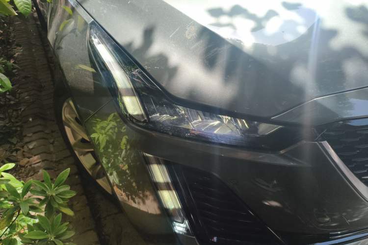 Used Cadillac CT5 2022 28T Luxury Version (Standard Edition) Right Front Headlight