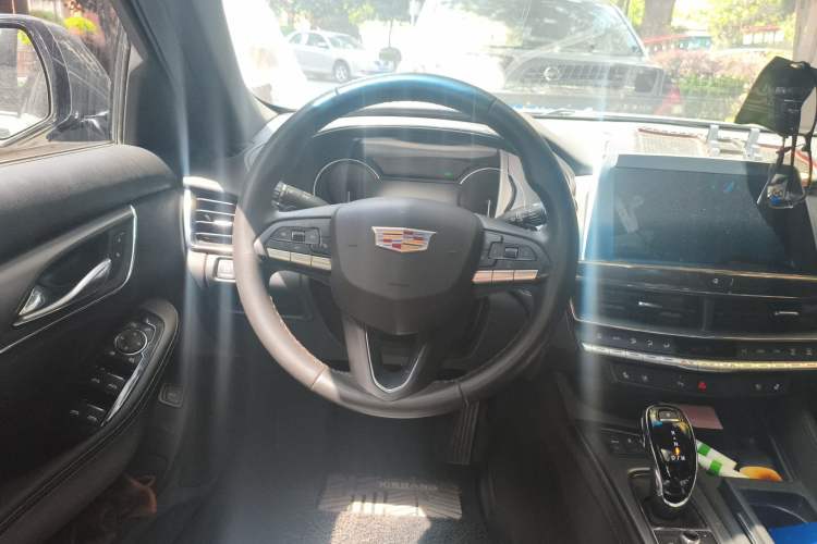 Used Cadillac CT5 2022 28T Luxury Version (Standard Edition) Steering Wheel