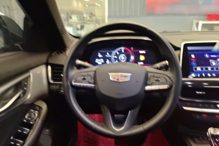 Used Cadillac CT5 2022 28T Luxury Edition Steering Wheel