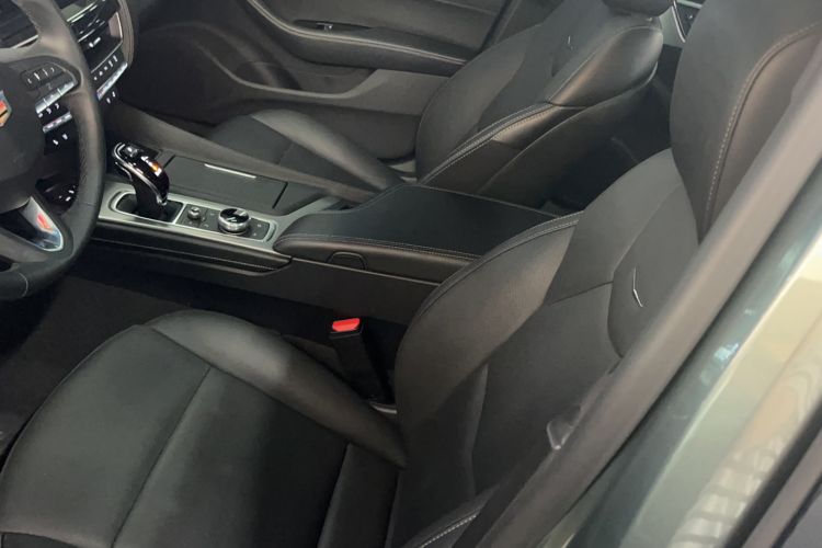 Used Cadillac CT5 2022 28T Luxury Edition Left Front Seat