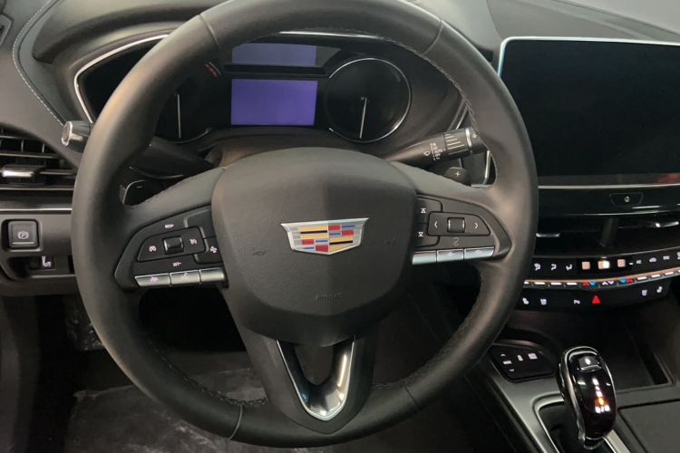 Used Cadillac CT5 2022 28T Luxury Edition Steering Wheel