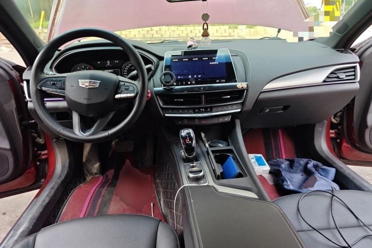 Used Cadillac CT5 2022 28T Luxury Edition Center Console