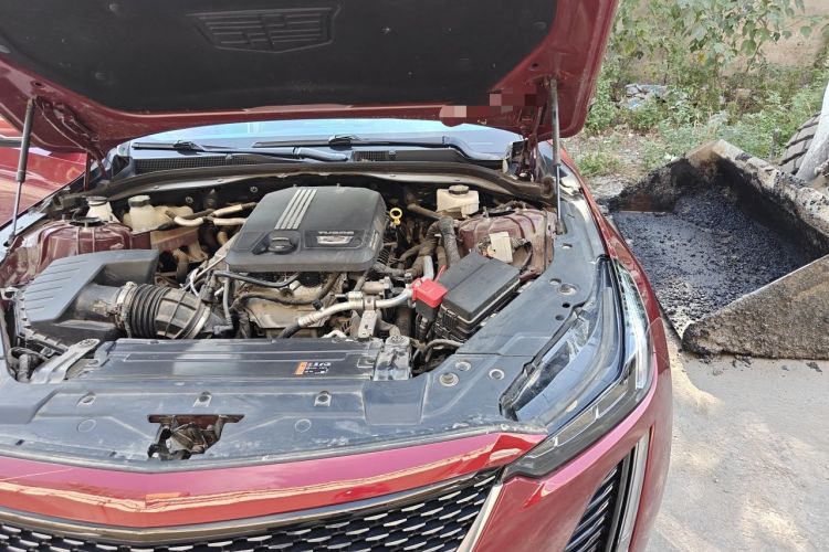 Used Cadillac CT5 2022 28T Luxury Edition Engine Bay Left