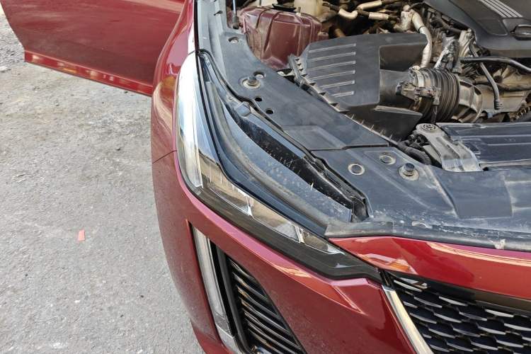 Used Cadillac CT5 2022 28T Luxury Edition Right Front Headlight
