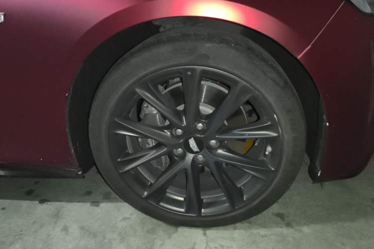 Used Cadillac CT5 2022 28T Platinum Super Driver-Assistance Edition Right Front Wheel Hub