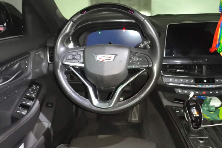 Used Cadillac CT5 2022 28T Platinum Super Driver-Assistance Edition Steering Wheel