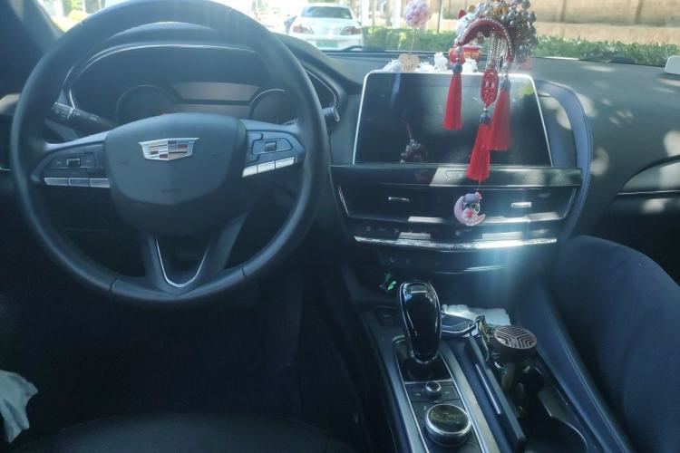 Used Cadillac CT5 2022 28T Luxury Version (Standard Edition) Center Console