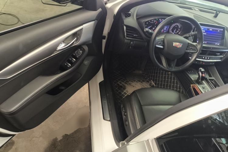 Used Cadillac CT5 2022 28T Luxury Edition Driver Seat