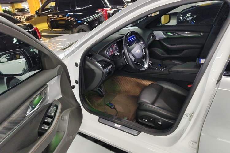 Used Cadillac CT5 2022 28T Platinum Super Driver-Assistance Edition Driver Seat