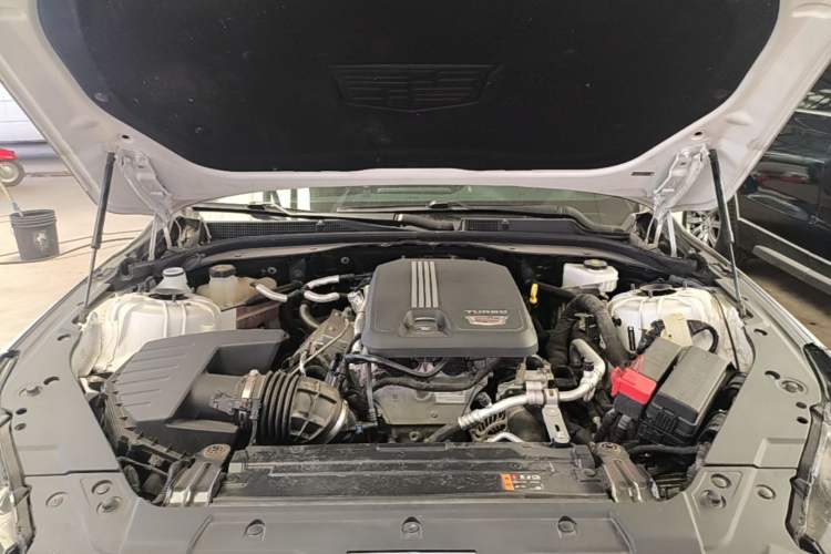 Used Cadillac CT5 2022 28T Luxury Edition Engine Bay