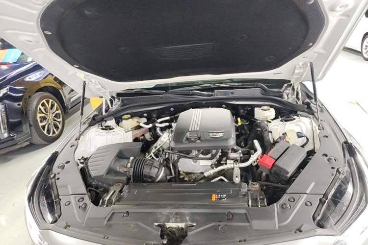 Used Cadillac CT5 2022 28T Platinum Super Driver-Assistance Edition Engine Bay