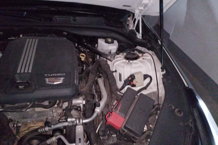 Used Cadillac CT5 2022 28T Luxury Edition Engine Bay Left