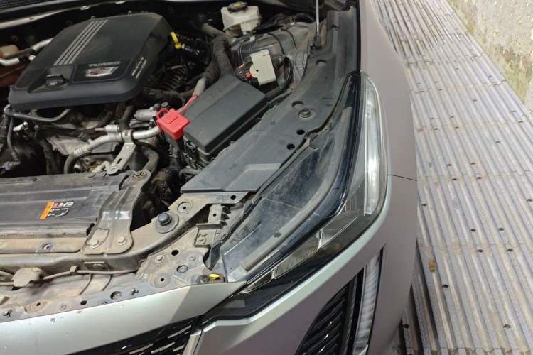 Used Cadillac CT5 2022 28T Luxury Version (Standard Edition) Engine Bay Left