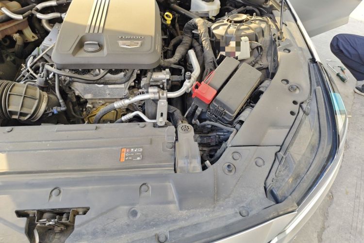 Used Cadillac CT5 2022 28T Fashion Edition Engine Bay Left