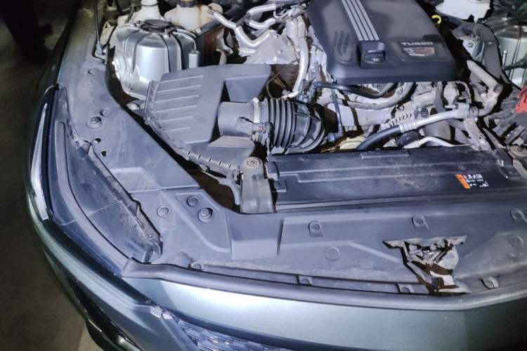 Used Cadillac CT5 2022 28T Prestige Edition Engine Bay Right