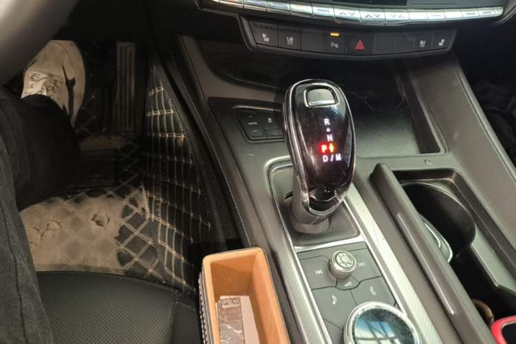Used Cadillac CT5 2022 28T Luxury Edition Gear Lever
