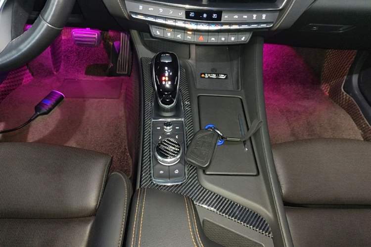 Used Cadillac CT5 2022 28T Platinum Super Driver-Assistance Edition Gear Lever