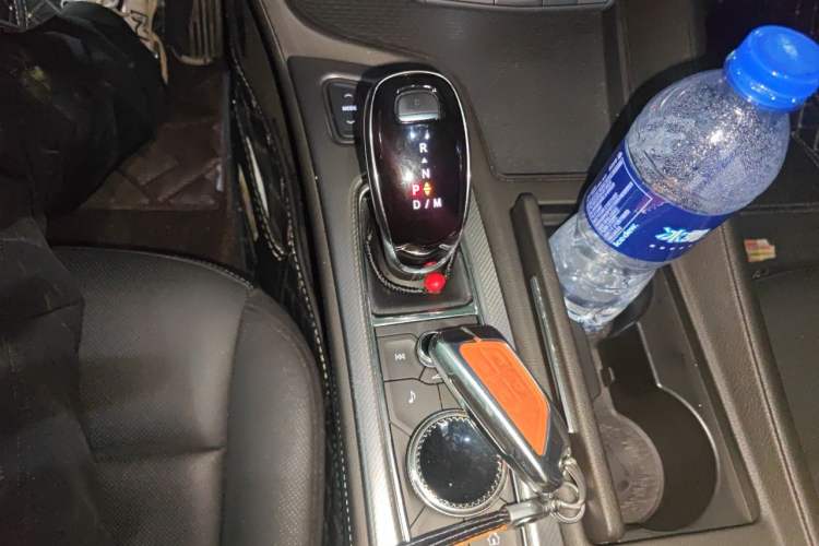 Used Cadillac CT5 2022 28T Prestige Edition Gear Lever