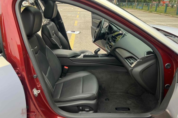 Used Cadillac CT5 2022 28T Luxury Edition Interior 10