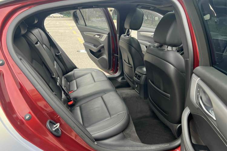 Used Cadillac CT5 2022 28T Luxury Edition Interior 11