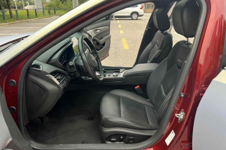 Used Cadillac CT5 2022 28T Luxury Edition Interior 5