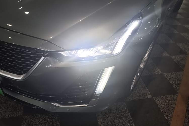 Used Cadillac CT5 2022 28T Luxury Version (Standard Edition) Left Front Headlight