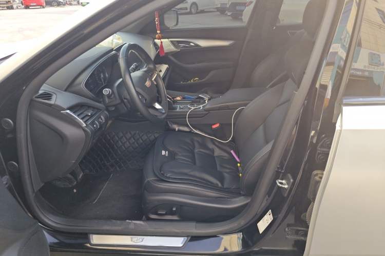 Used Cadillac CT5 2022 28T Fashion Edition Left Front Seat