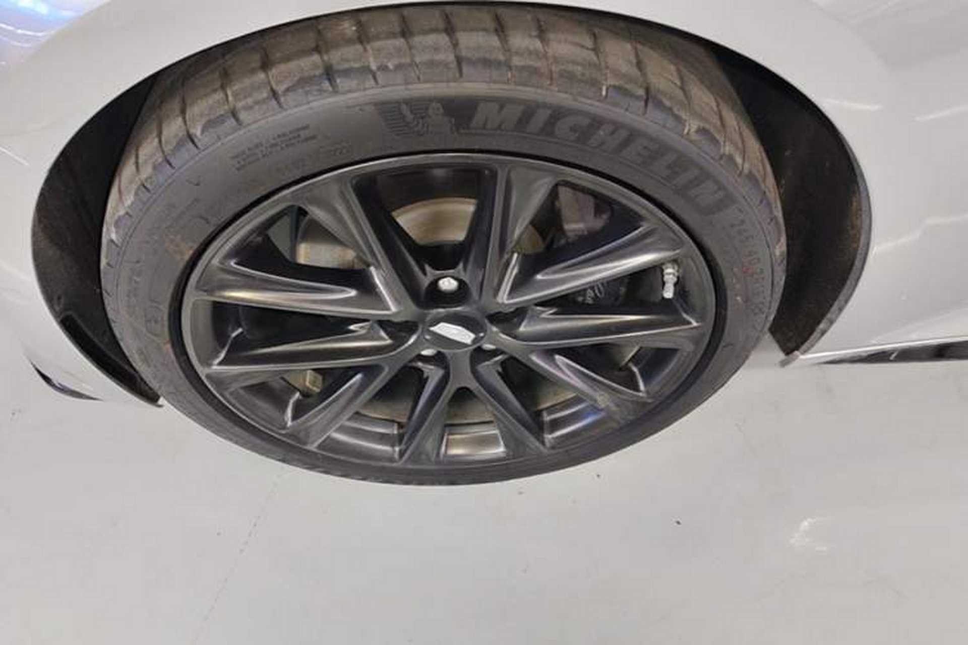 Used Cadillac CT5 2022 28T Platinum Super Driver-Assistance Edition Left Front Wheel Hub