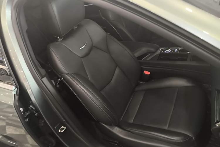 Used Cadillac CT5 2022 28T Luxury Version (Standard Edition) Right Front Seat