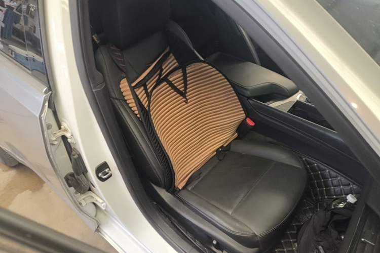 Used Cadillac CT5 2022 28T Luxury Edition Right Front Seat