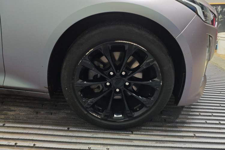 Used Cadillac CT5 2022 28T Luxury Version (Standard Edition) Right Front Wheel Hub