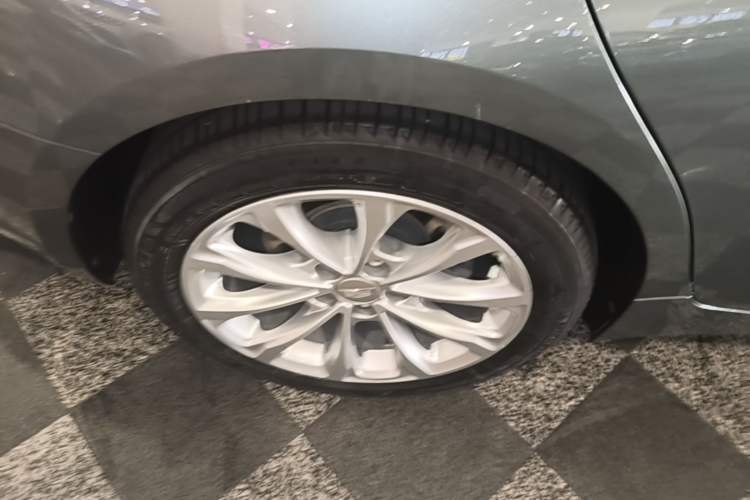 Used Cadillac CT5 2022 28T Luxury Version (Standard Edition) Right Rear Wheel Hub