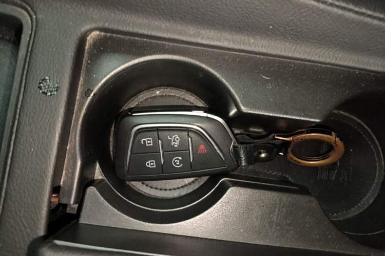 Used Cadillac CT5 2022 28T Luxury Edition Vehicle Key
