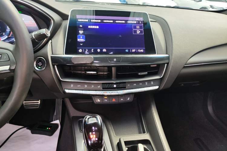 Used Cadillac CT5 2022 28T Prestige Edition Audio And AC Panel