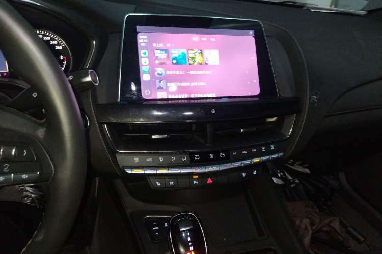 Used Cadillac CT5 2022 28T Luxury Edition Audio And AC Panel