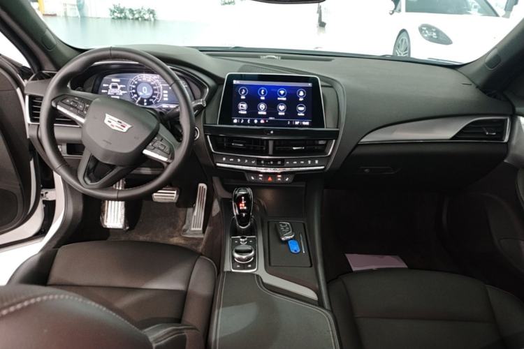 Used Cadillac CT5 2022 28T Prestige Edition Center Console