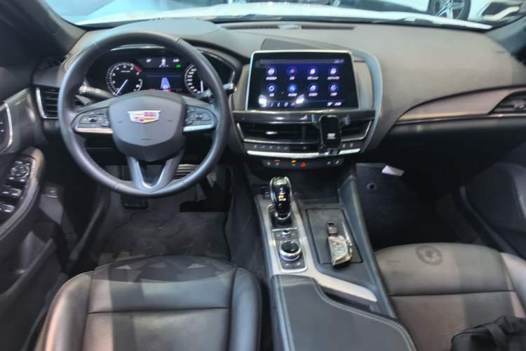 Used Cadillac CT5 2022 28T Luxury Edition Center Console