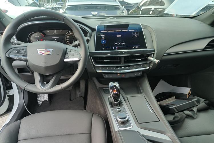 Used Cadillac CT5 2022 28T Luxury Edition Center Console