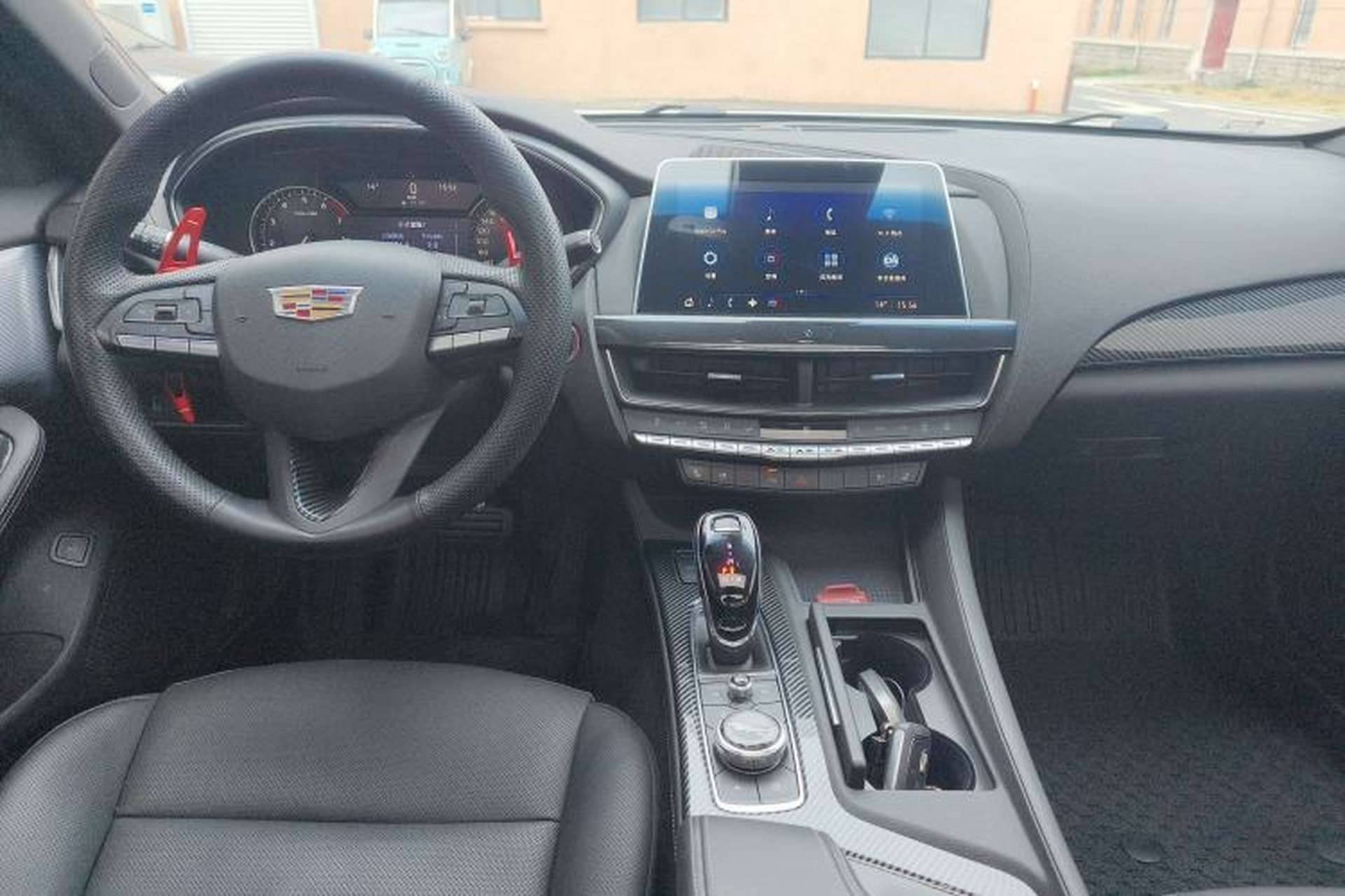 Used Cadillac CT5 2022 28T Luxury Edition Center Console