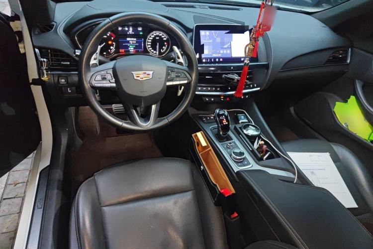 Used Cadillac CT5 2022 28T Luxury Version (Standard Edition) Center Console