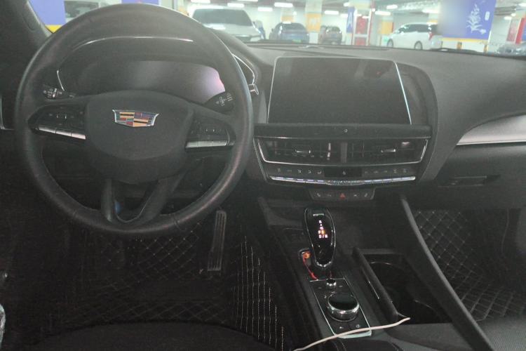 Used Cadillac CT5 2022 28T Prestige Edition Center Console