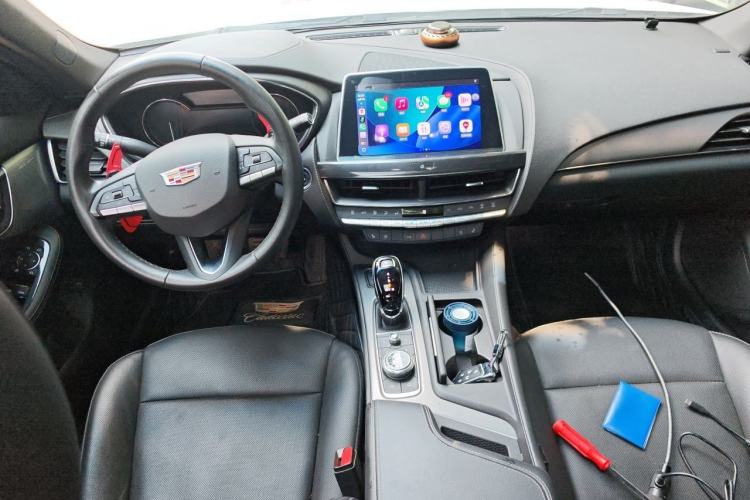 Used Cadillac CT5 2022 28T Luxury Edition Center Console