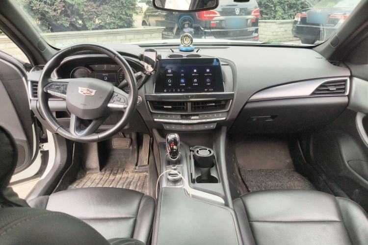 Used Cadillac CT5 2022 28T Luxury Edition Center Console