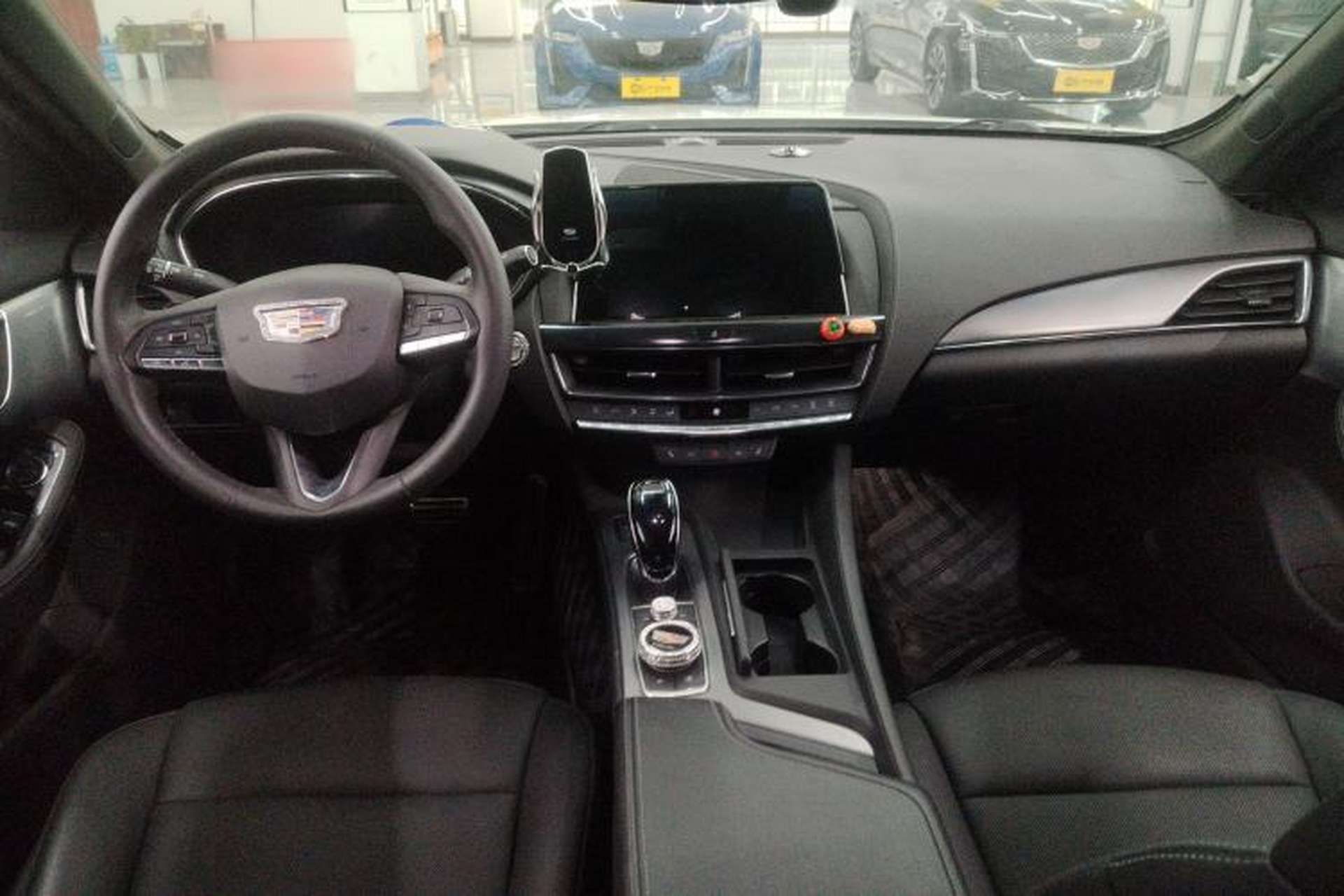 Used Cadillac CT5 2022 28T Prestige Edition Center Console