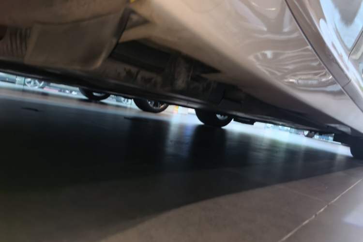 Used Cadillac CT5 2022 28T Luxury Edition Chassis Rear Right