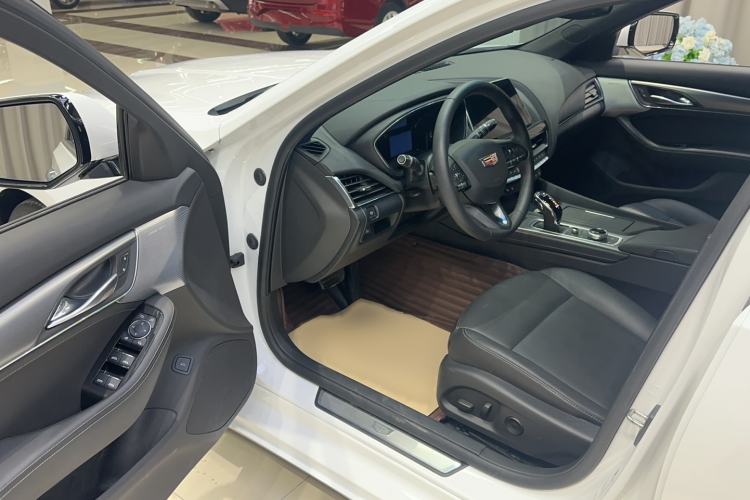 Used Cadillac CT5 2022 28T Luxury Edition Driver Seat