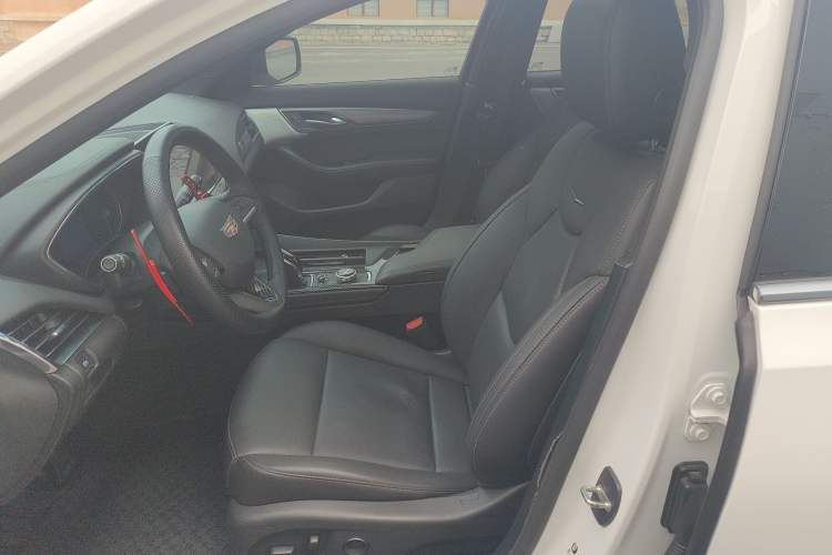 Used Cadillac CT5 2022 28T Luxury Edition Driver Seat